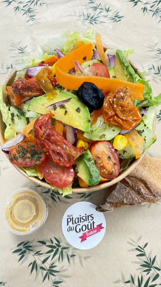 SALADE VÉGÉTARIENNE